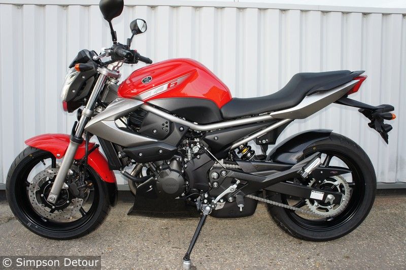 Yamaha XJ6 Naked/ABS 11> Huggers