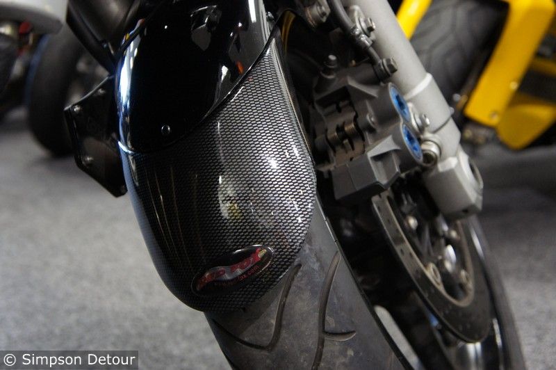 Yamaha FZS1000 Fazer Fender Flicks